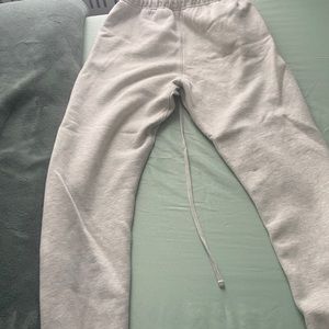 Essentials Sweatpants size Small
